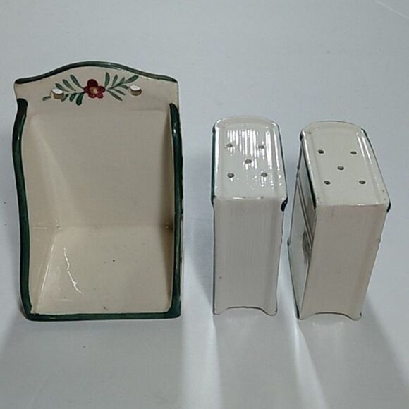 Vintage Japan Handpainted Ceramic Wall Mount Salt & Pepper Shaker Set Roosters - Picture 5 of 13